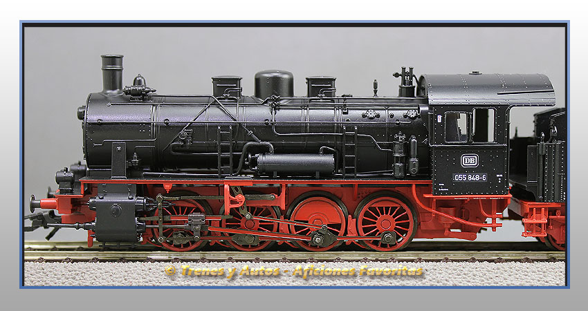 Locomotora vapor con ténder Serie BR-55 - DB